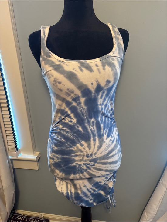 Aeropostale Dresses & Skirts - CLOSET CLEANOUT PRICED TO MOVE! Aeropostale Light Blue & White Tie-Dye Tank Top